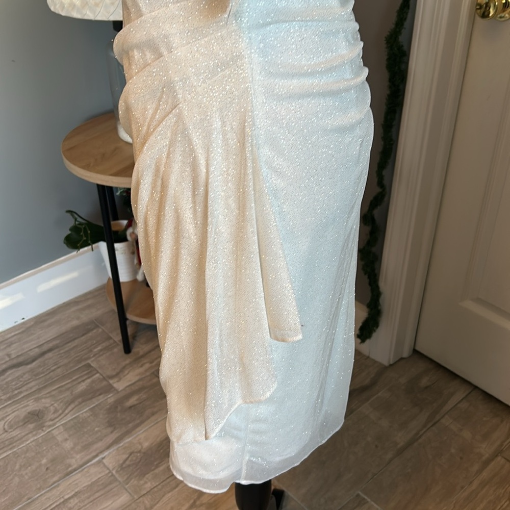 White new dress - Picture 15 of 15